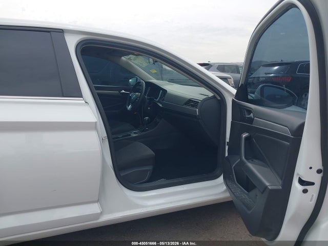 Auction sale of the 2019 Volkswagen Jetta 1.4t R-line/1.4t S/1.4t Se, vin: 3VWCB7BU1KM171868, lot number: 45051666