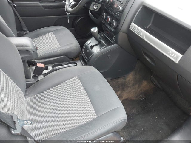 45051698 :رقم المزاد ، 1C4NJCBAXGD666103 vin ، 2016 Jeep Compass Sport مزاد بيع