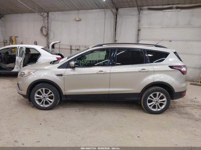 45051734 :رقم المزاد ، 1FMCU9G96HUA25902 vin ، 2017 Ford Escape Se مزاد بيع