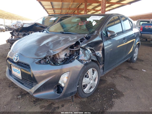 Toyota Prius C Two 2015 JTDKDTB35F1580385 Image 6