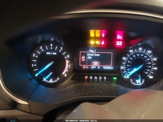 45051740 :رقم المزاد ، 3FA6P0H75FR112184 vin ، 2015 Ford Fusion Se مزاد بيع