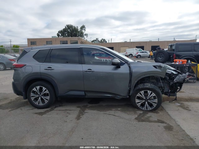 45051759 :رقم المزاد ، JN8AT3BA8MW008342 vin ، 2021 Nissan Rogue Sv Fwd مزاد بيع