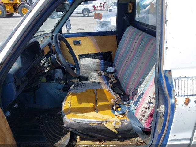 Продаж на аукціоні авто 1983 Toyota Pickup 1/2 Ton Rn44, vin: JT4RN44R2D1102991, номер лоту: 45051761