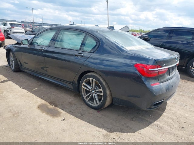 45051795 :رقم المزاد ، WBA7F2C50KB240475 vin ، 2019 Bmw 750i Xdrive مزاد بيع