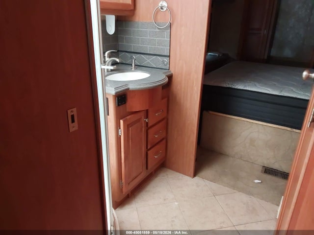 Продажа на аукционе авто 2009 Freightliner Chassis Xc, vin: 4UZAB2BS49CAG2399, номер лота: 45051859