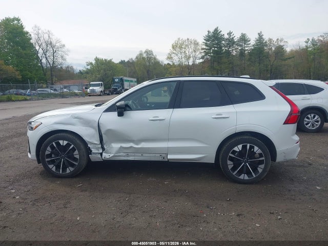 Volvo Xc60 B5 Plus 2026 YV4M12RC1T1402306 Image 14