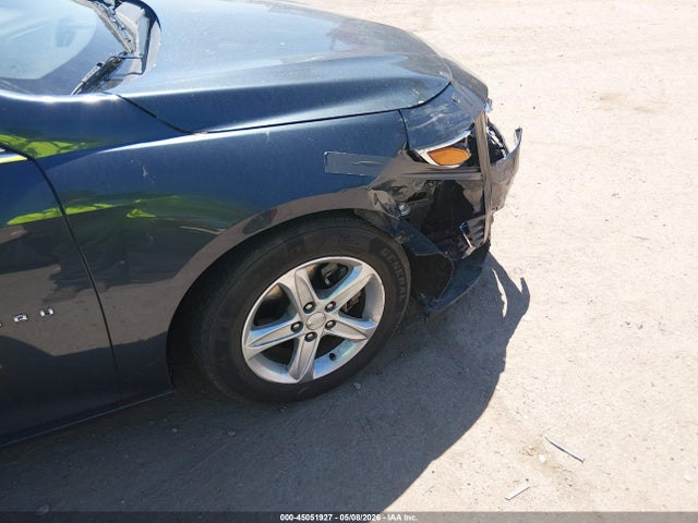 1G1ZB5ST9KF139588 Chevrolet Malibu 1ls