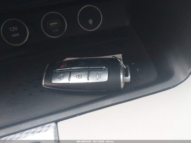 Продажа на аукционе авто 2023 Genesis G70 3.3t Awd, vin: KMTG54TE7PU124883, номер лота: 45051938