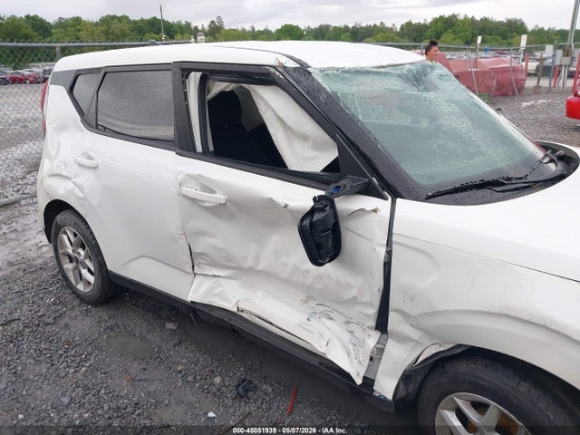 2024 Kia Soul Lx მანქანა იყიდება აუქციონზე, vin: KNDJ23AU3R7230105, აუქციონის ნომერი: 45051939