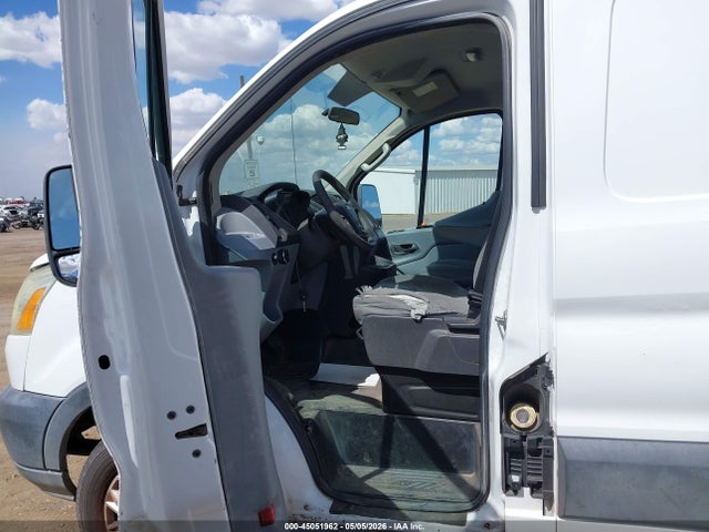 45051962 :رقم المزاد ، 1FTNR1ZM3FKA33711 vin ، 2015 Ford Transit-250 مزاد بيع
