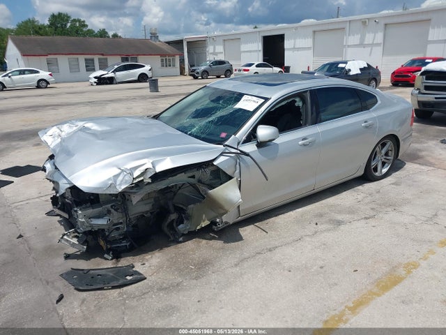 45051968 :رقم المزاد ، LVY982AK9JP007395 vin ، 2018 Volvo S90 T5 Momentum مزاد بيع