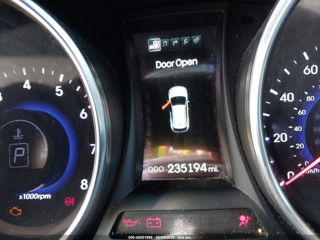 2013 Hyundai Santa Fe Sport მანქანა იყიდება აუქციონზე, vin: 5XYZU3LB2DG104094, აუქციონის ნომერი: 45051998