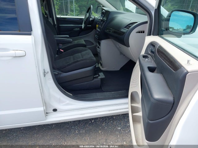 45052054 :رقم المزاد ، 2C4RDGBG4JR288756 vin ، 2018 Dodge Grand Caravan Se مزاد بيع