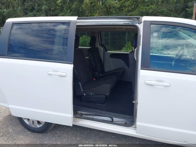 45052054 :رقم المزاد ، 2C4RDGBG4JR288756 vin ، 2018 Dodge Grand Caravan Se مزاد بيع