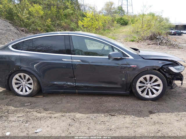 Продаж на аукціоні авто 2016 Tesla Model X 60d/70d/75d/90d, vin: 5YJXCAE2XGF019821, номер лоту: 45052073
