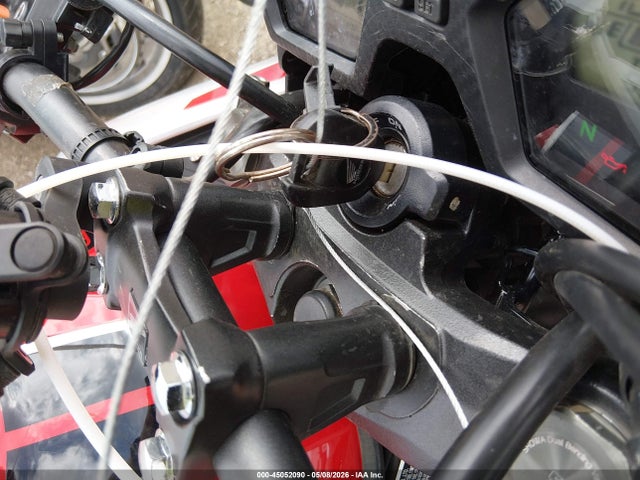 MLHRC751XJ5000064 Honda Cb650 F