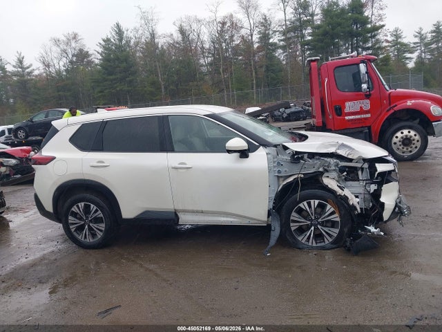 JN8BT3BA6PW421238 Nissan Rogue Sv Fwd