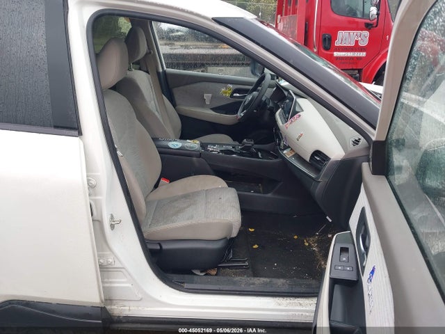 JN8BT3BA6PW421238 Nissan Rogue Sv Fwd