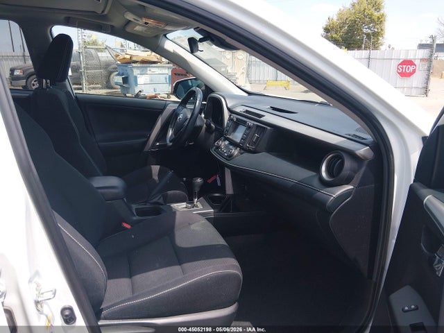 Toyota Rav4 Xle 2018 2T3RFREV0JW812118 Image 5