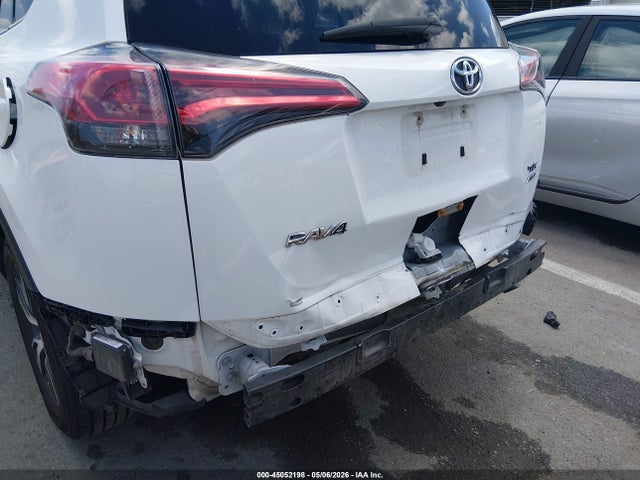 Toyota Rav4 Xle 2018 2T3RFREV0JW812118 Image 6