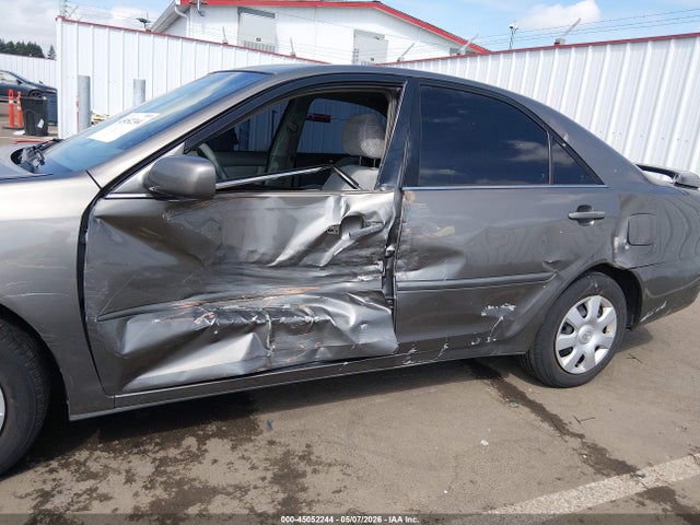 45052244 :رقم المزاد ، 4T1BE32K92U612263 vin ، 2002 Toyota Camry Le مزاد بيع