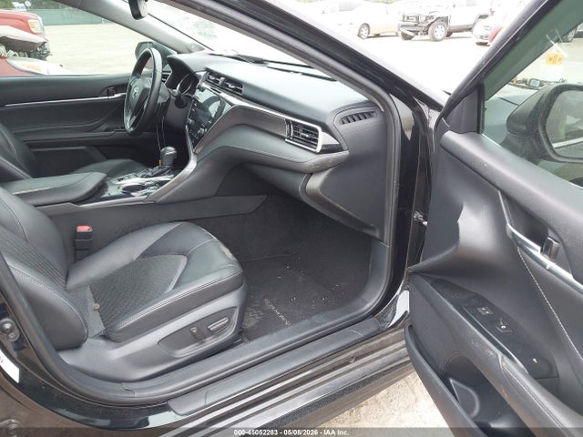 45052283 :رقم المزاد ، 4T1B61HK0JU048462 vin ، 2018 Toyota Camry Xse مزاد بيع