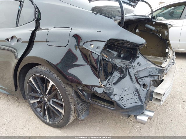 45052283 :رقم المزاد ، 4T1B61HK0JU048462 vin ، 2018 Toyota Camry Xse مزاد بيع