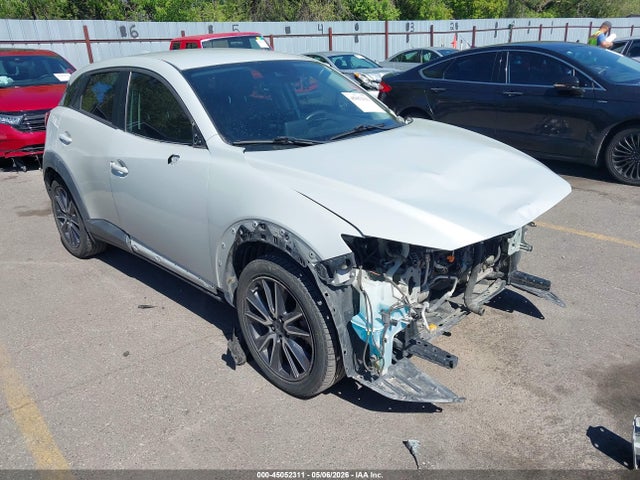 2018 Mazda Cx-3 Touring მანქანა იყიდება აუქციონზე, vin: JM1DKFC78J1304597, აუქციონის ნომერი: 45052311
