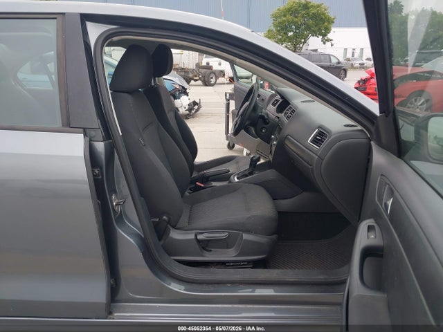 Продажа на аукционе авто 2012 Volkswagen Jetta 2.0l S, vin: 3VW2K7AJ3CM353673, номер лота: 45052354