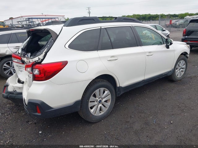 Продаж на аукціоні авто 2018 Subaru Outback 2.5i Premium, vin: 4S4BSACC3J3209565, номер лоту: 45052391
