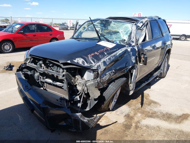 Toyota 4runner Sr5 Premium 2019 JTEZU5JR3K5205593 Image 2