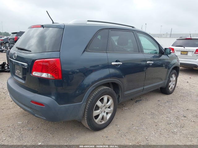 2011 Kia Sorento Lx მანქანა იყიდება აუქციონზე, vin: 5XYKT3A13BG084661, აუქციონის ნომერი: 45052408