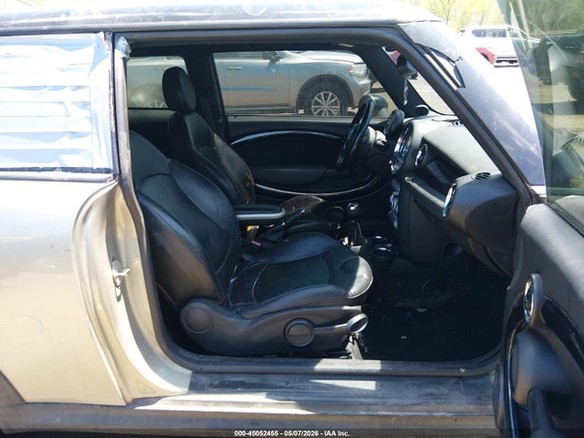 2007 Mini Cooper S მანქანა იყიდება აუქციონზე, vin: WMWMF73537TT85852, აუქციონის ნომერი: 45052455