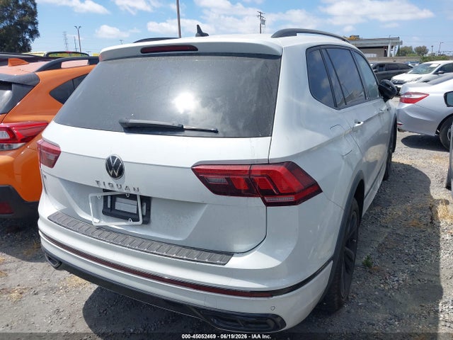 3VVCB7AX7PM022940 Volkswagen Tiguan 2.0t Se R-line Black