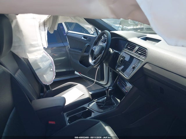 3VVCB7AX7PM022940 Volkswagen Tiguan 2.0t Se R-line Black