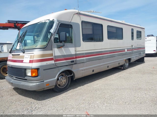45052477 :رقم المزاد ، 1GBKP37N5M3303257 vin ، 1991 Chevrolet P30 مزاد بيع