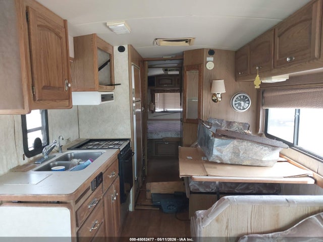 45052477 :رقم المزاد ، 1GBKP37N5M3303257 vin ، 1991 Chevrolet P30 مزاد بيع