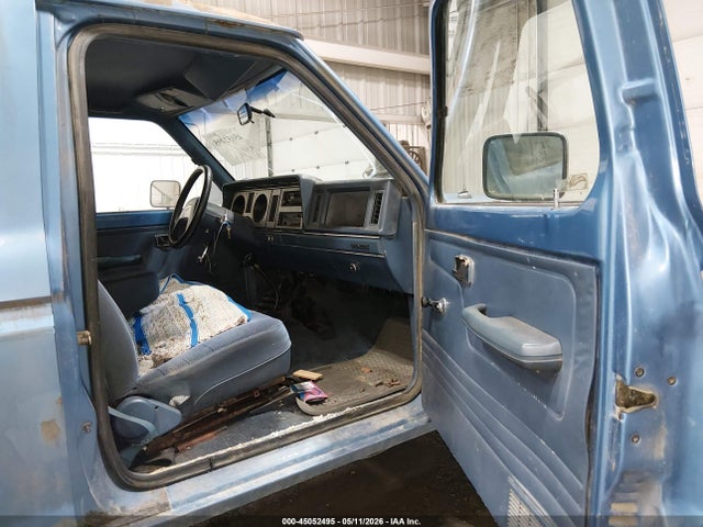 1987 Ford Bronco Ii მანქანა იყიდება აუქციონზე, vin: 1FMCU14T8HUB06160, აუქციონის ნომერი: 45052495