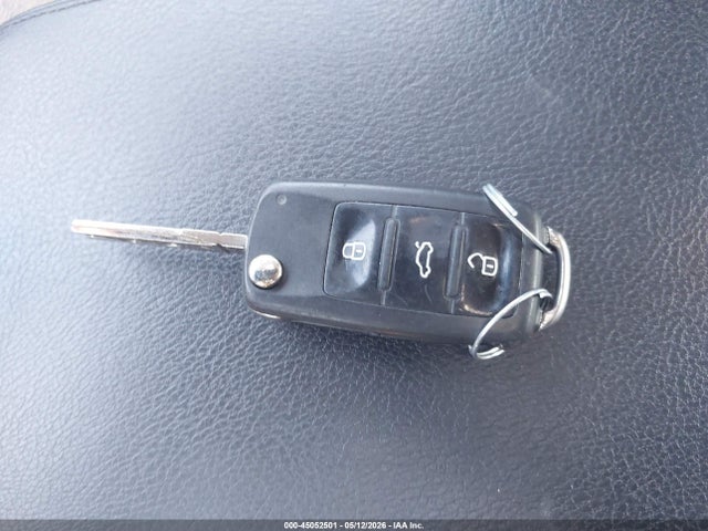 2014 Volkswagen Passat 1.8t Se მანქანა იყიდება აუქციონზე, vin: 1VWBT7A39EC110727, აუქციონის ნომერი: 45052501