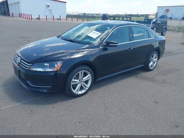 2014 Volkswagen Passat 1.8t Se მანქანა იყიდება აუქციონზე, vin: 1VWBT7A39EC110727, აუქციონის ნომერი: 45052501