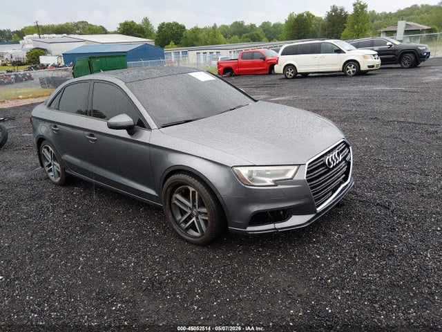 45052514 :رقم المزاد ، WAUAUGFF8J1091623 vin ، 2018 Audi A3 2.0t Premium/2.0t Tech Premium مزاد بيع