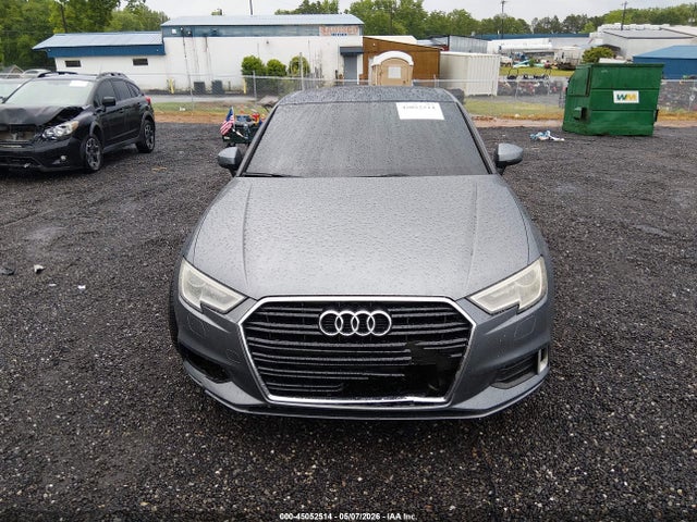 45052514 :رقم المزاد ، WAUAUGFF8J1091623 vin ، 2018 Audi A3 2.0t Premium/2.0t Tech Premium مزاد بيع