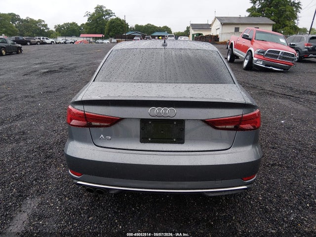 45052514 :رقم المزاد ، WAUAUGFF8J1091623 vin ، 2018 Audi A3 2.0t Premium/2.0t Tech Premium مزاد بيع
