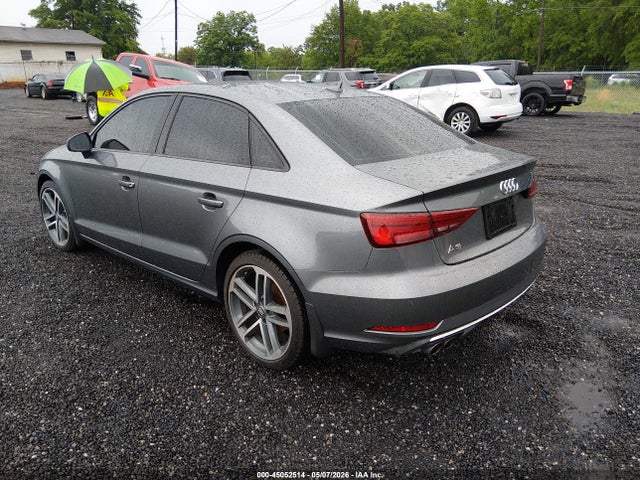 45052514 :رقم المزاد ، WAUAUGFF8J1091623 vin ، 2018 Audi A3 2.0t Premium/2.0t Tech Premium مزاد بيع