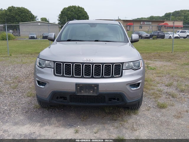 2017 Jeep Grand Cherokee Laredo 4x4 მანქანა იყიდება აუქციონზე, vin: 1C4RJFAGXHC884557, აუქციონის ნომერი: 45052518