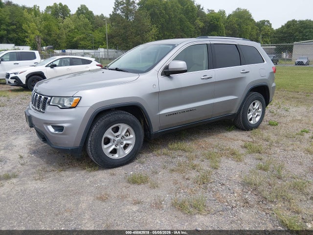 2017 Jeep Grand Cherokee Laredo 4x4 მანქანა იყიდება აუქციონზე, vin: 1C4RJFAGXHC884557, აუქციონის ნომერი: 45052518