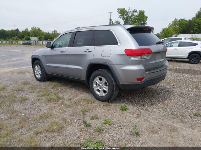 2017 Jeep Grand Cherokee Laredo 4x4 მანქანა იყიდება აუქციონზე, vin: 1C4RJFAGXHC884557, აუქციონის ნომერი: 45052518