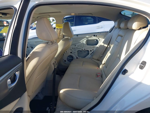 Продажа на аукционе авто 2015 Infiniti Q50 Premium, vin: JN1BV7AP8FM344713, номер лота: 45052521