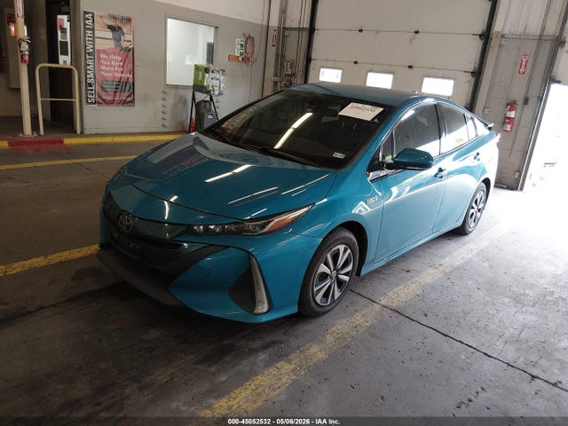 Toyota Prius Prime Plus 2017 JTDKARFP9H3026878 Image 2