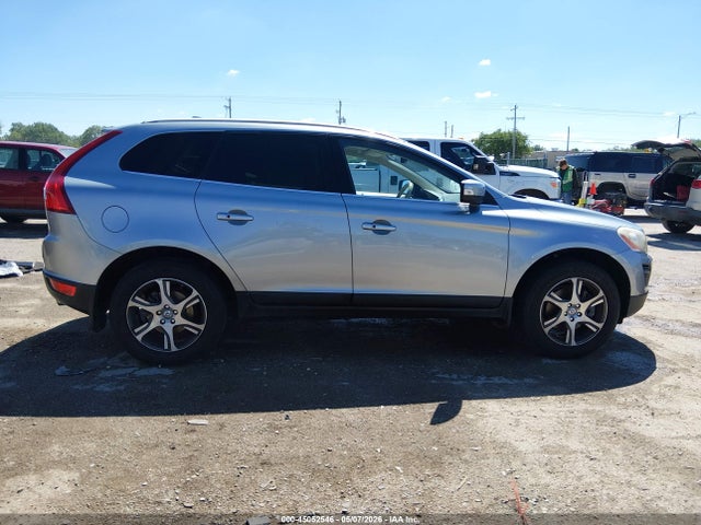 2013 Volvo Xc60 T6 მანქანა იყიდება აუქციონზე, vin: YV4902DZ0D2394103, აუქციონის ნომერი: 45052546